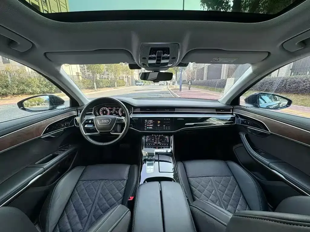Audi A8 2023 из CN, фото 4