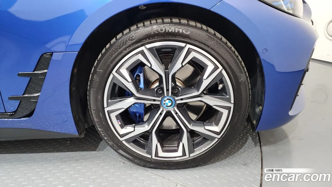 BMW i4 2023 из KR, фото 4