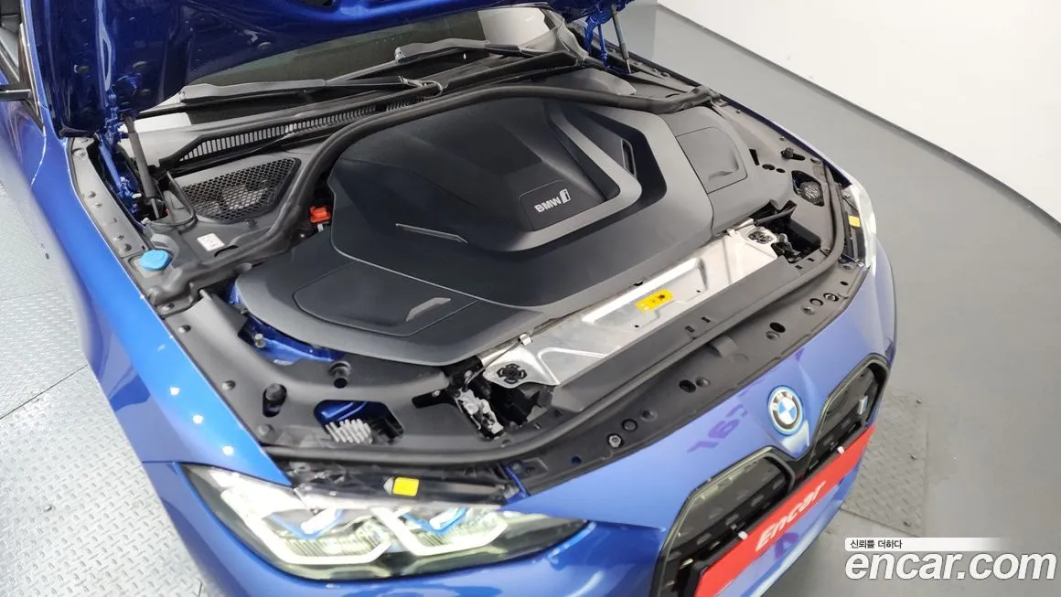 BMW i4 2023 из KR, фото 3