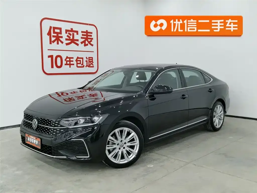 Volkswagen Passat — фото 1