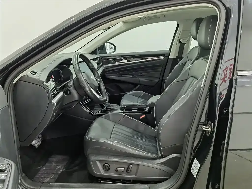 Volkswagen Passat — фото 10