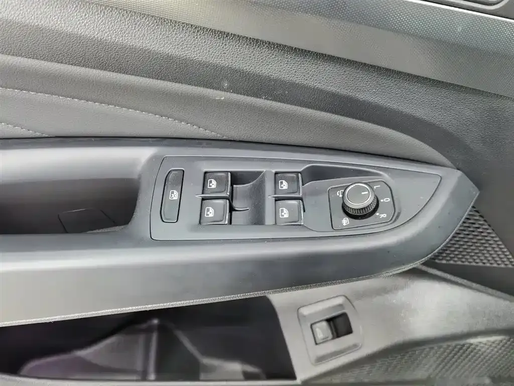 Volkswagen Passat — фото 8