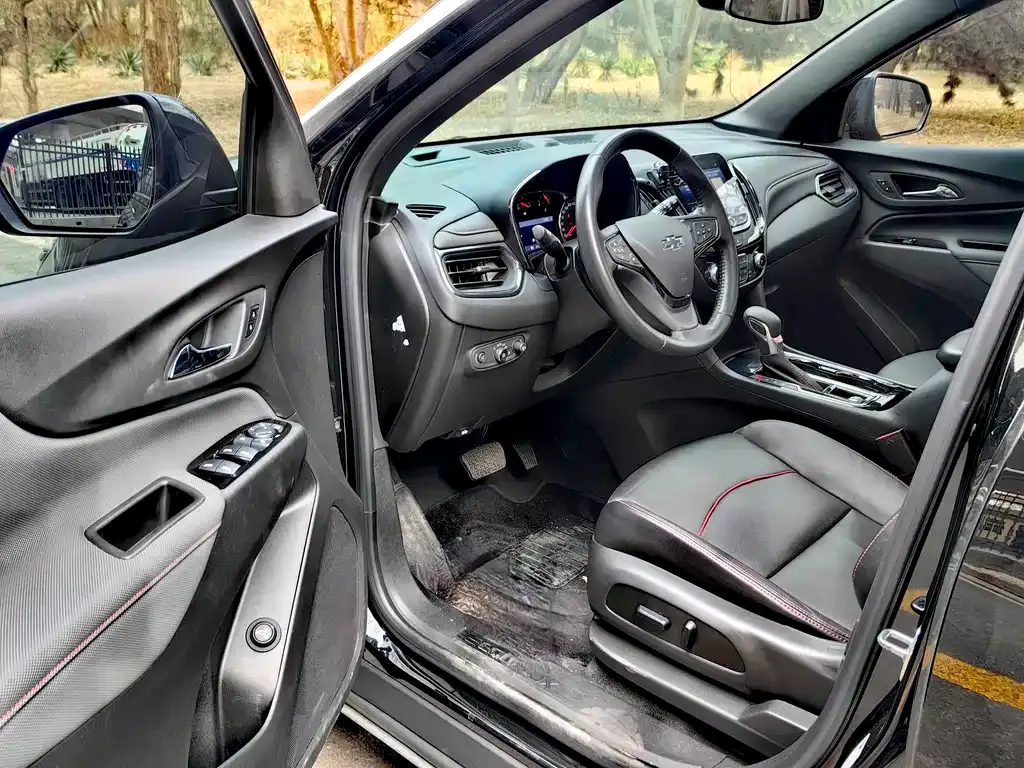 Chevrolet Equinox 2021 из CN, фото 4