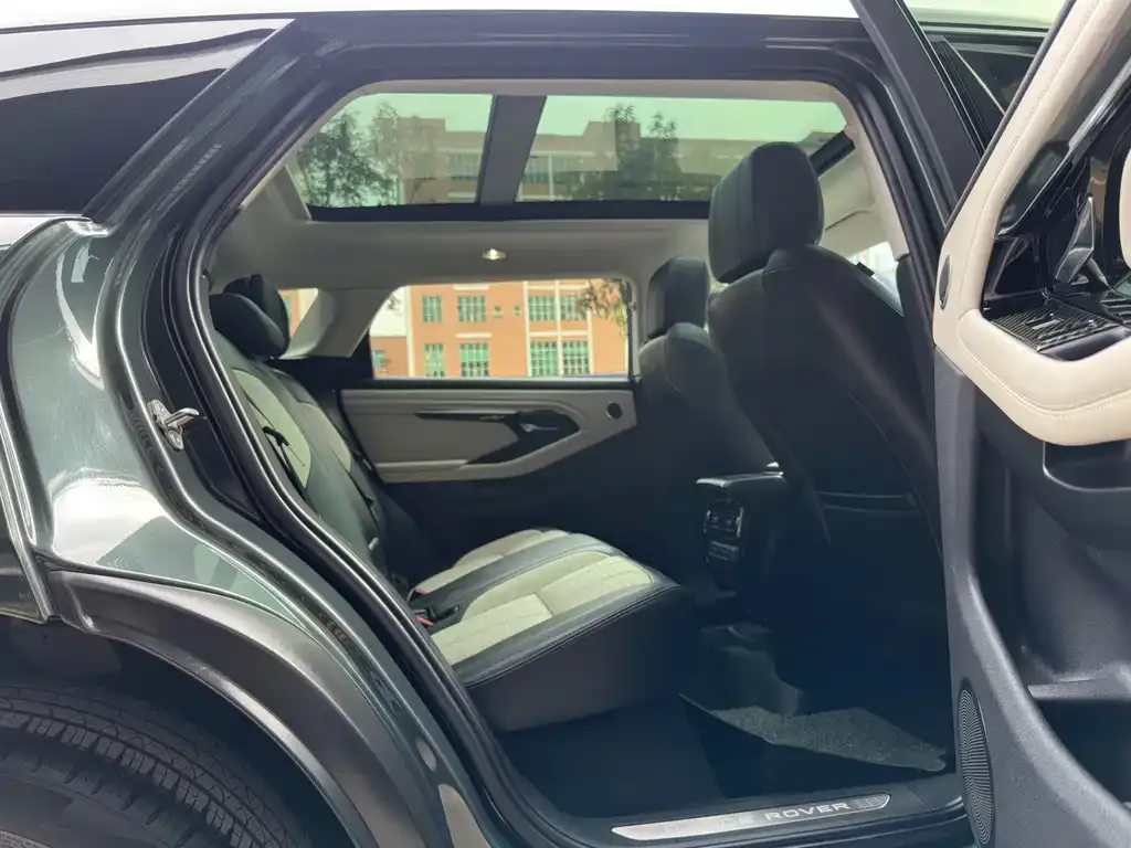 Land Rover Evoque 2022 из CN, фото 4