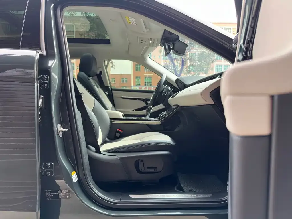 Land Rover Evoque 2022 из CN, фото 5