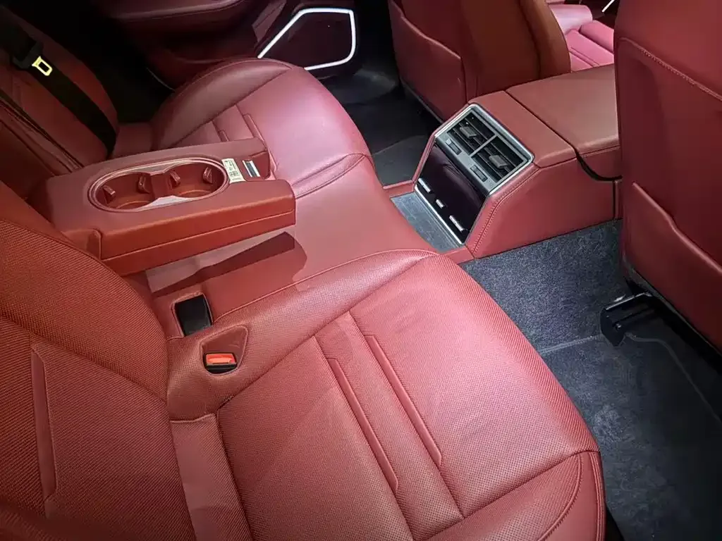 Porsche Panamera 2024 из CN, фото 3