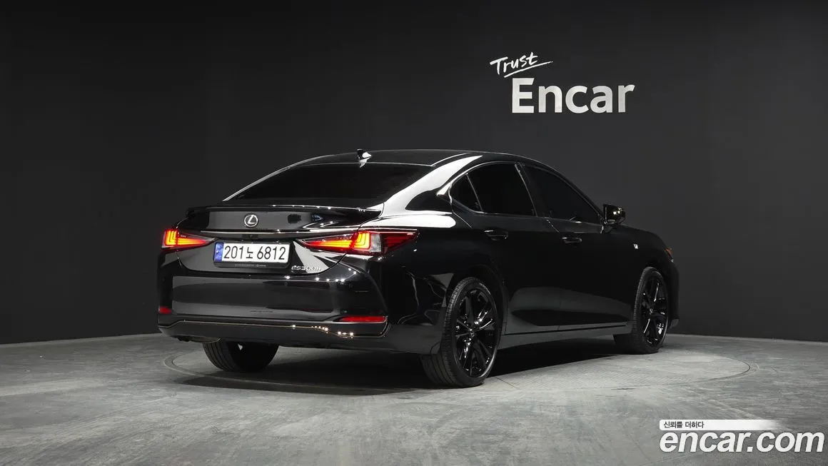 Lexus ES 2023 из KR, фото 5