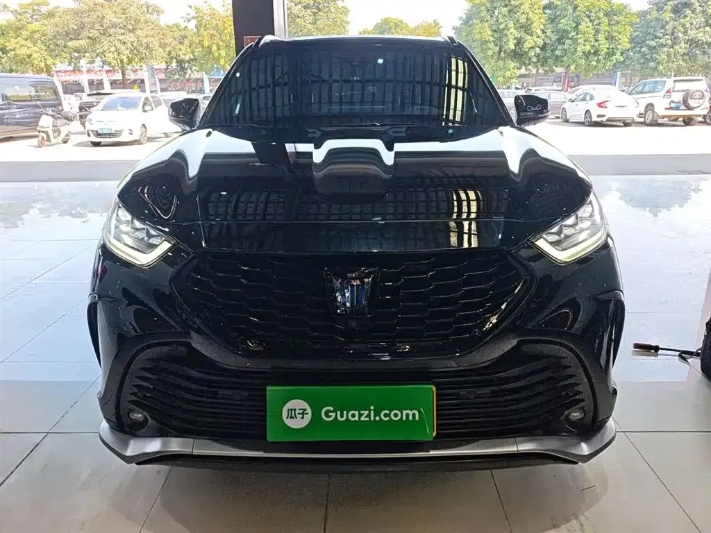 Toyota Crown Kluger 2023 из CN, фото 3