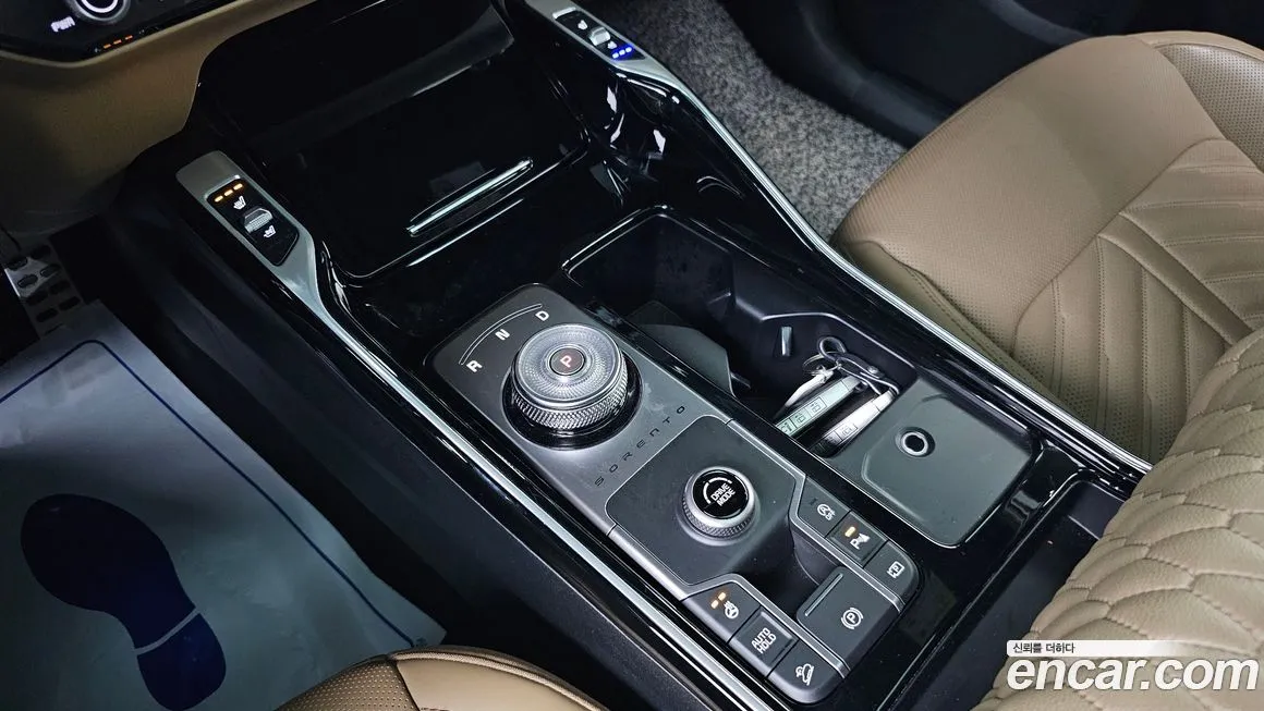Kia Sorento — фото 8