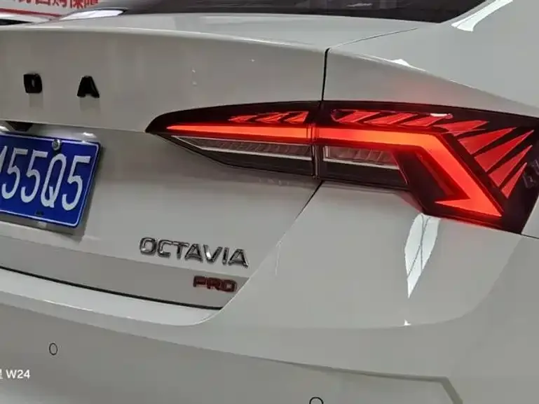 Skoda Octavia — фото 10