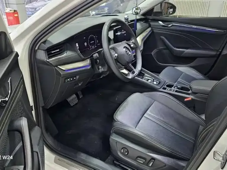 Skoda Octavia — фото 3