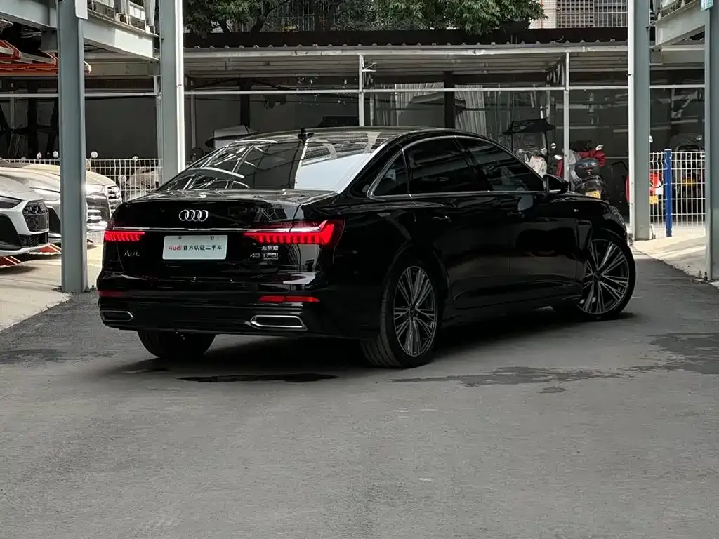 Audi A6L 2022 из CN, фото 2