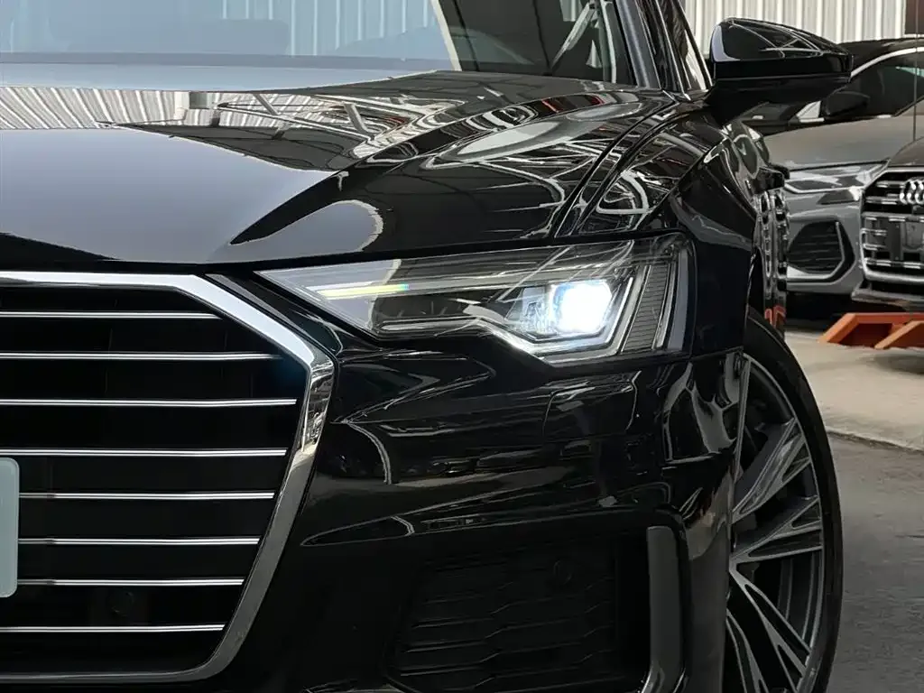 Audi A6L 2022 из CN, фото 6