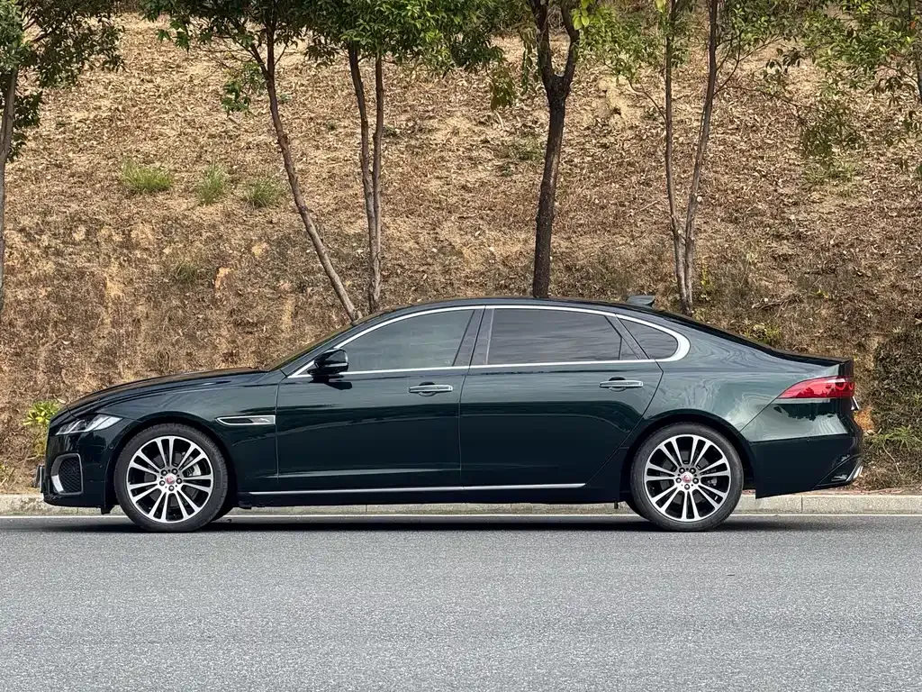 Jaguar XFL — фото 7