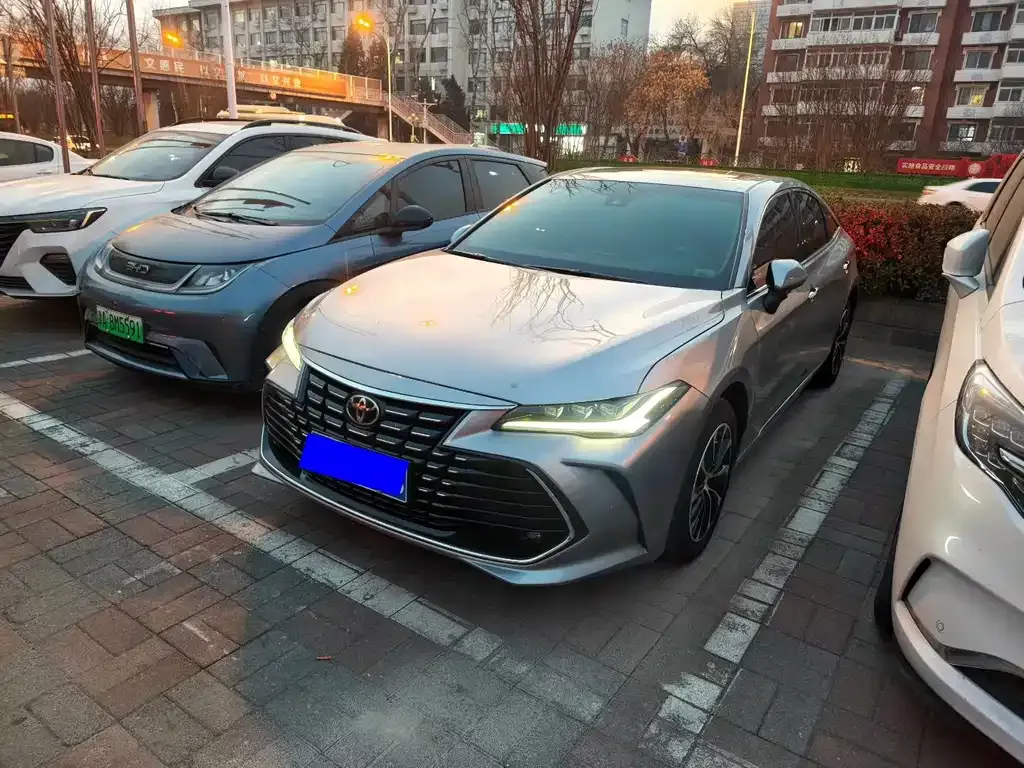 Toyota Avalon 2022 из CN, фото 1