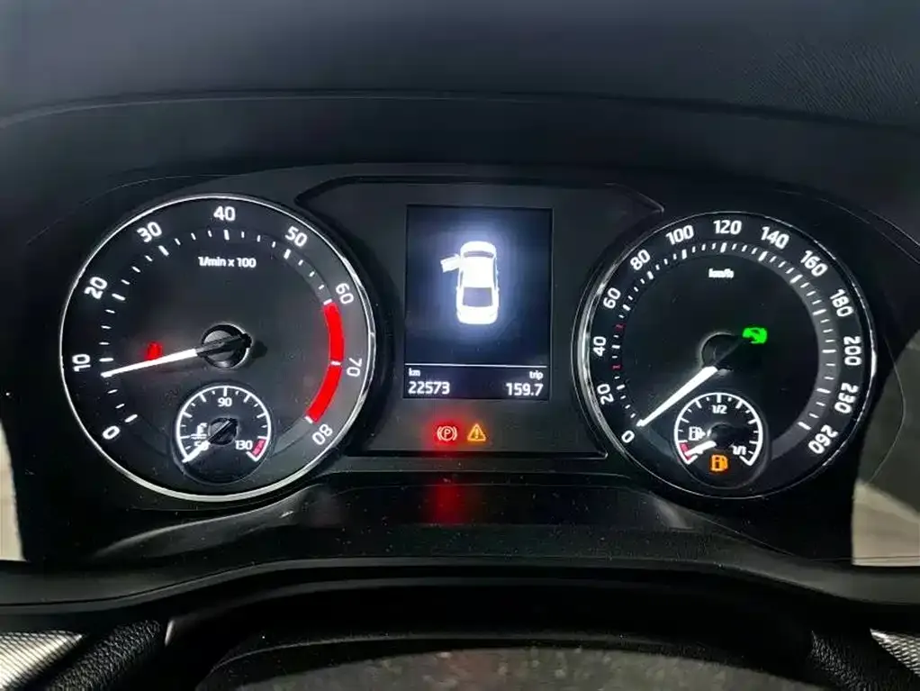Skoda Octavia — фото 8