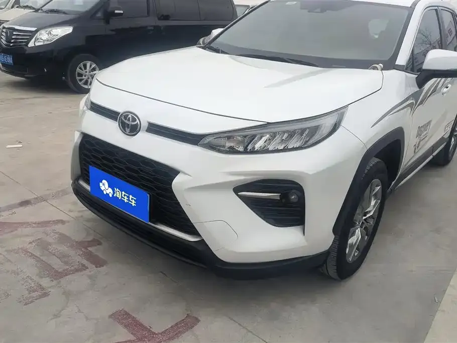Toyota Wildlander — фото 1