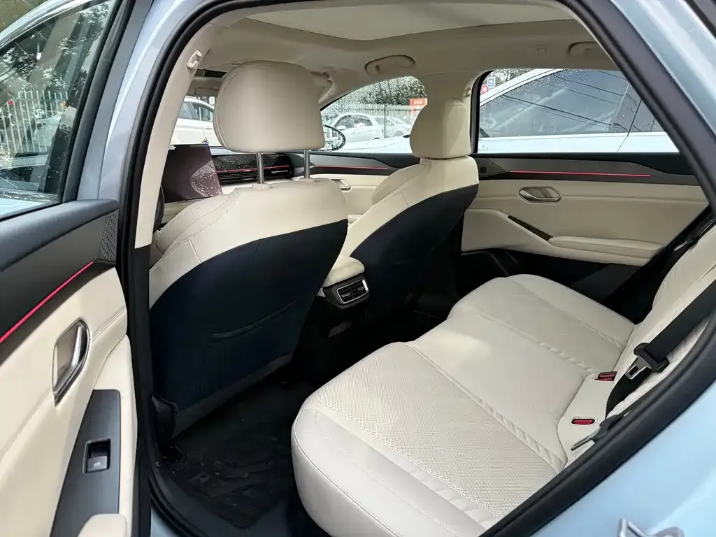 BYD Qin L 2025 из CN, фото 4