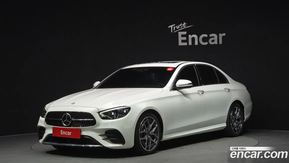 Mercedes-Benz E-Class — фото 1