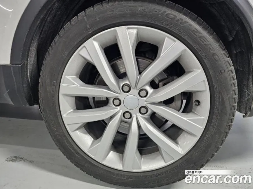 Land Rover Discovery 2023 из KR, фото 6
