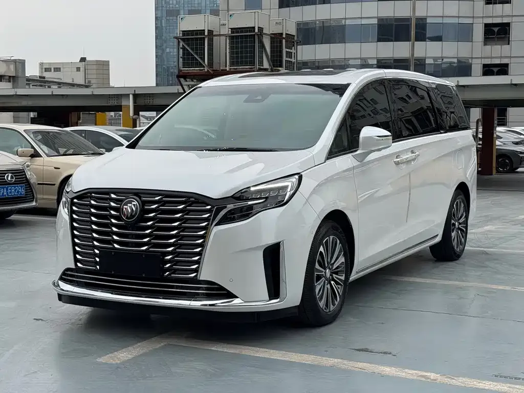 Buick GL8 2023 из CN, фото 1