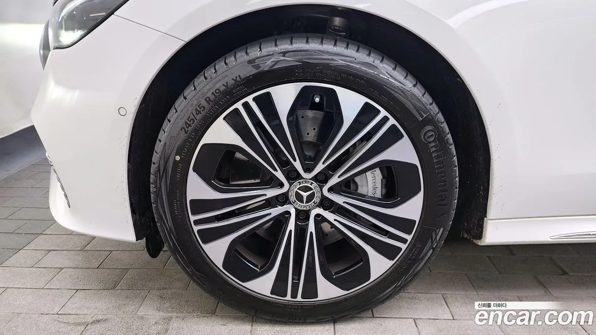 Mercedes-Benz E-Class 2025 из KR, фото 7