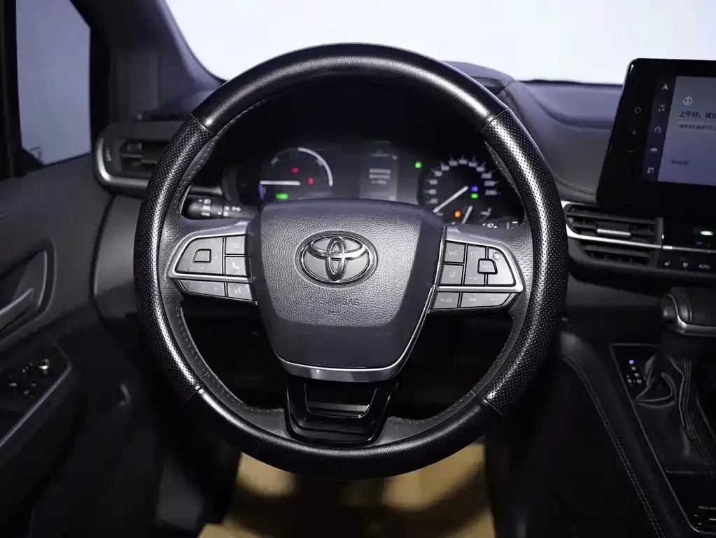 Toyota Sienna — фото 9