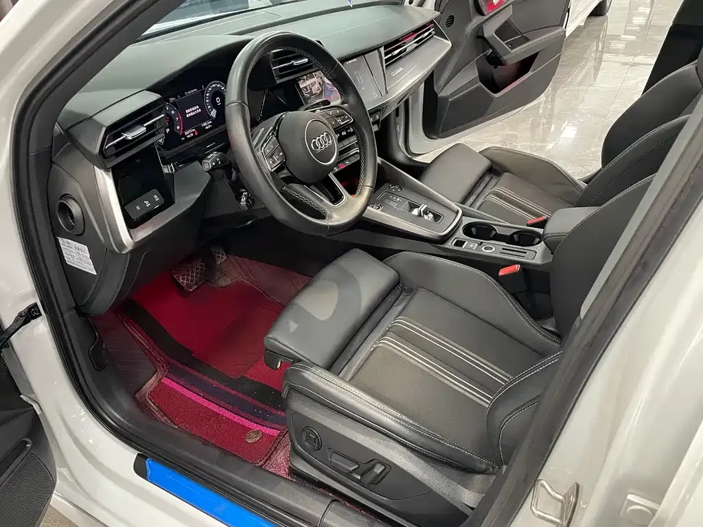 Audi A3 2023 из CN, фото 7