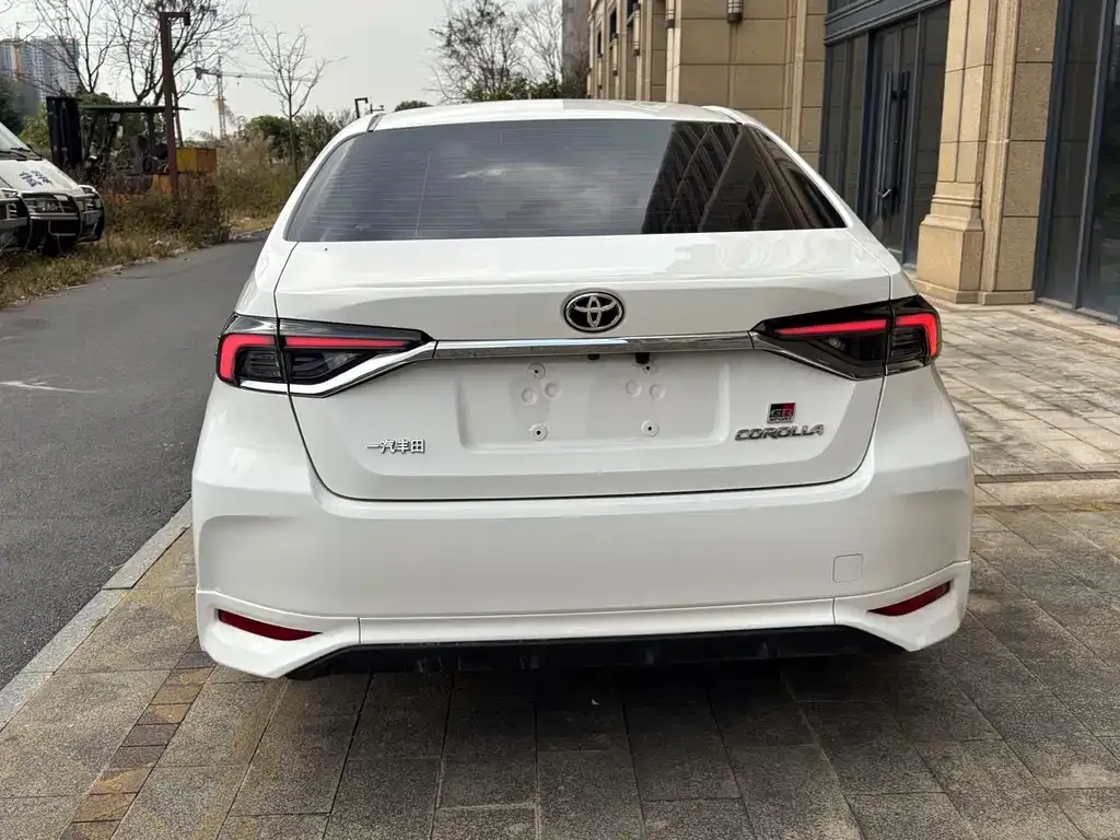 Toyota Corolla 2021 из CN, фото 2