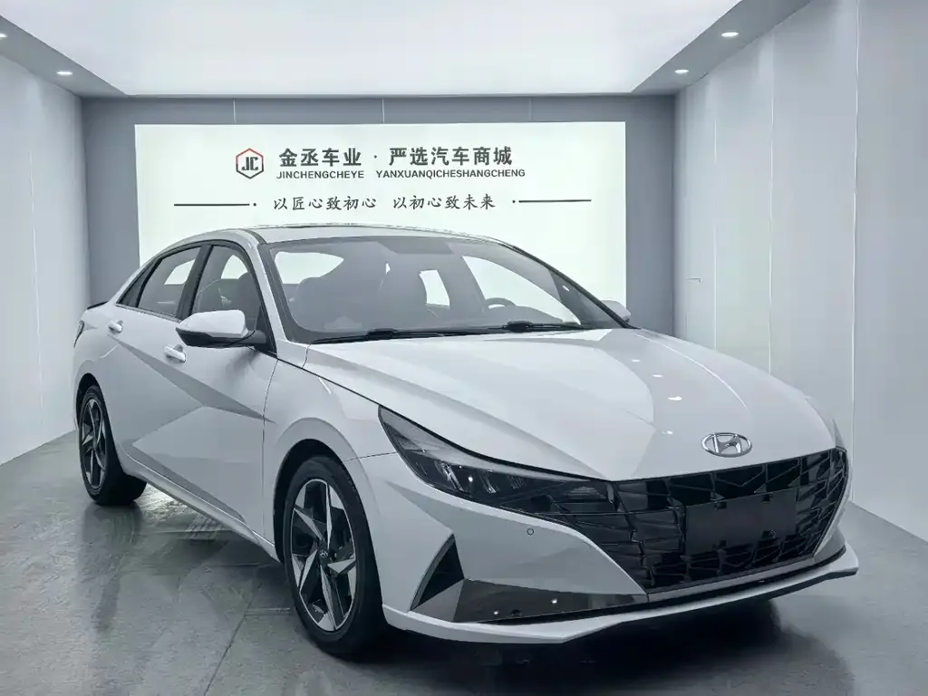Hyundai Elantra 2023 из CN, фото 4