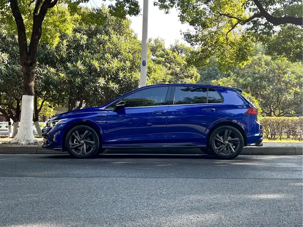Volkswagen Golf 2023 из CN, фото 7