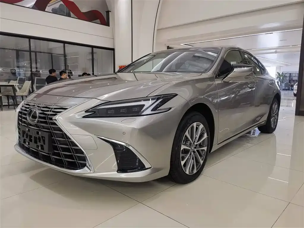 Lexus ES 2026 из CN, фото 1