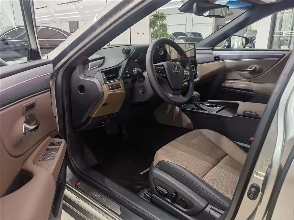 Lexus ES 2026 из CN, фото 7