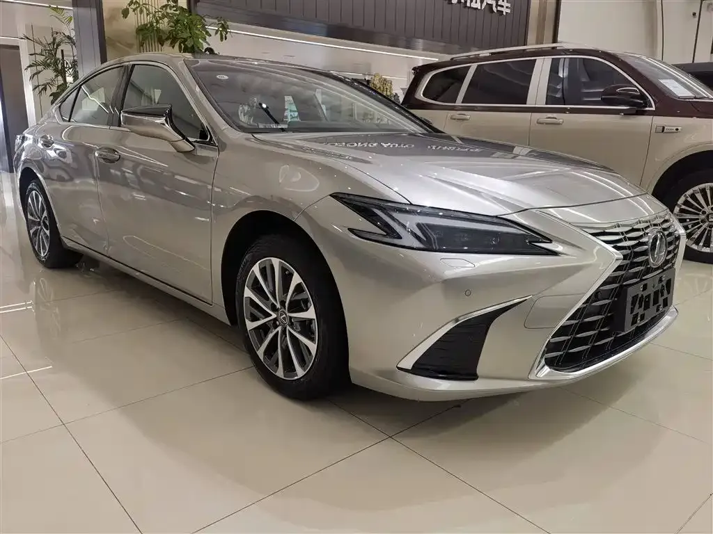 Lexus ES 2026 из CN, фото 9
