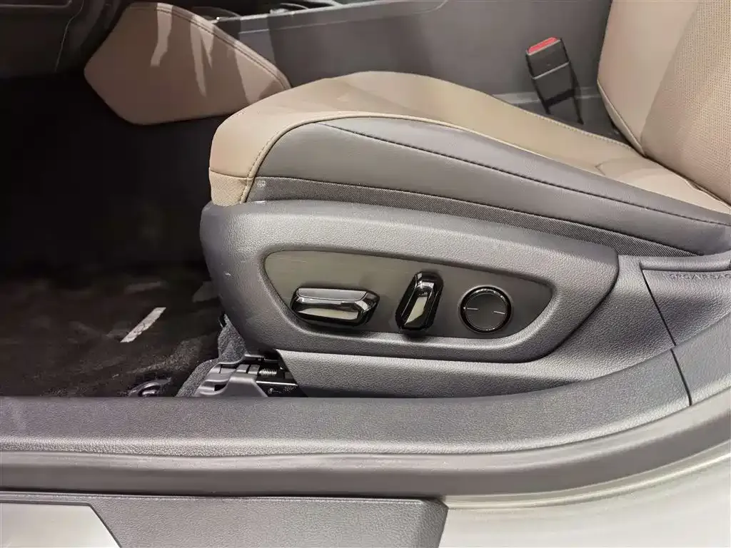 Lexus ES 2026 из CN, фото 8