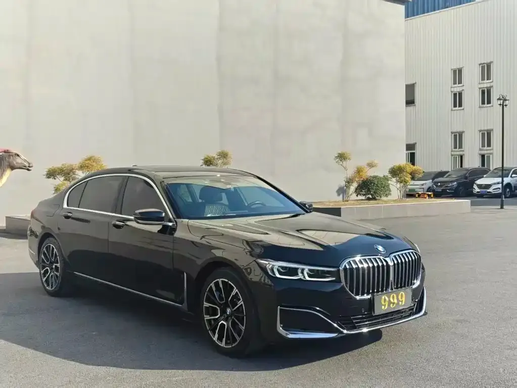 BMW 7 Series 2021 из CN, фото 1