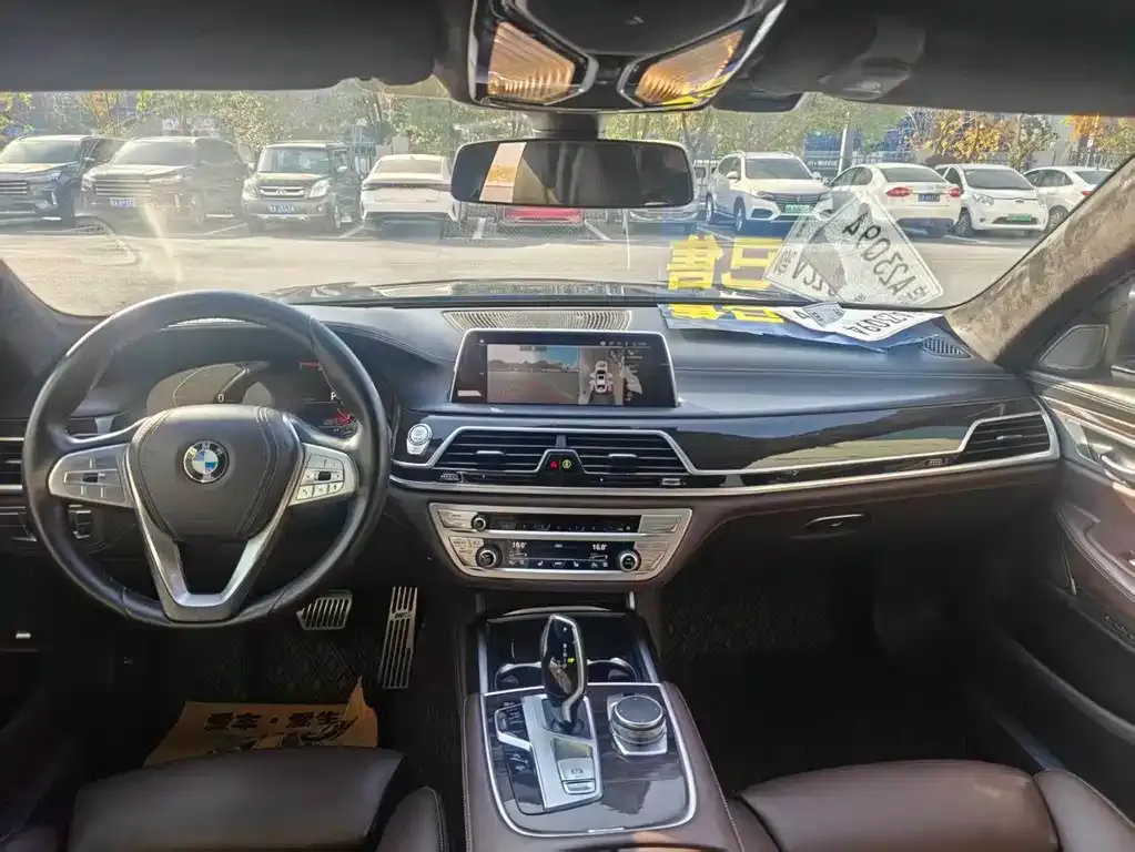 BMW 7 Series 2021 из CN, фото 6