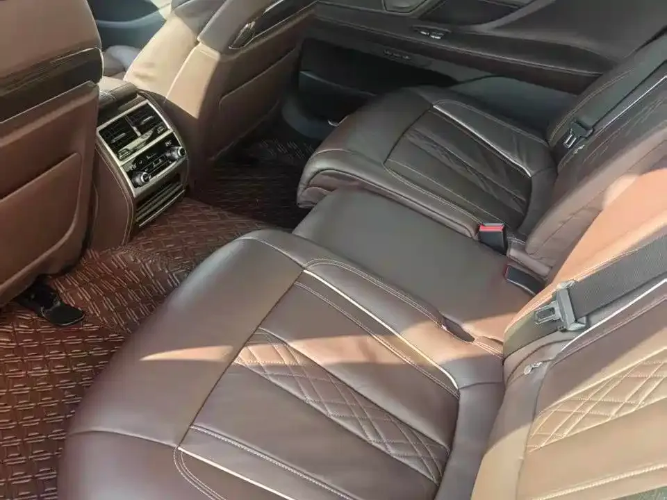 BMW 7 Series 2021 из CN, фото 3