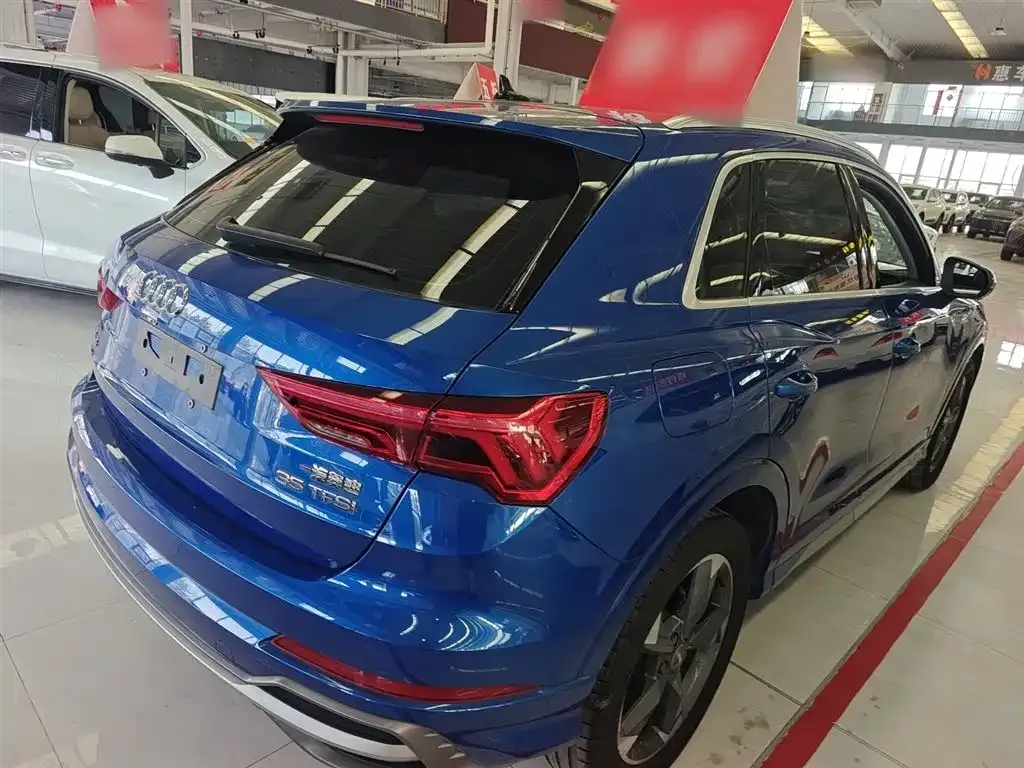 Audi Q3 — фото 10
