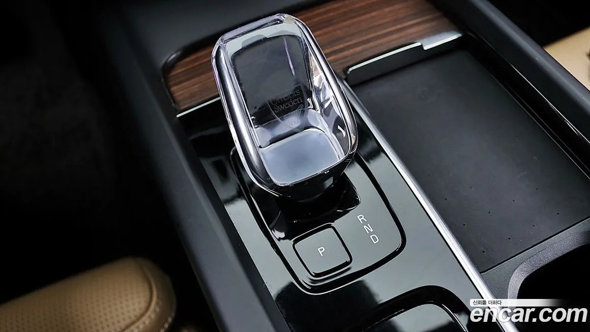 Volvo XC60 — фото 7