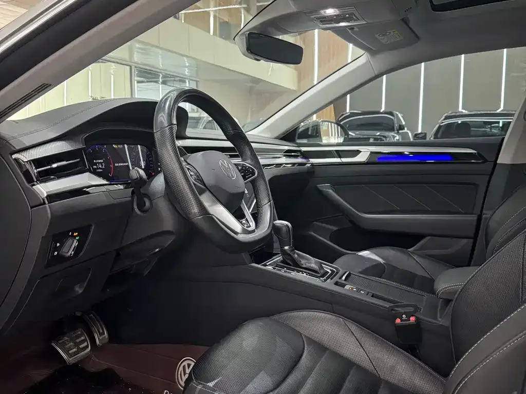 Volkswagen CC 2023 из CN, фото 6