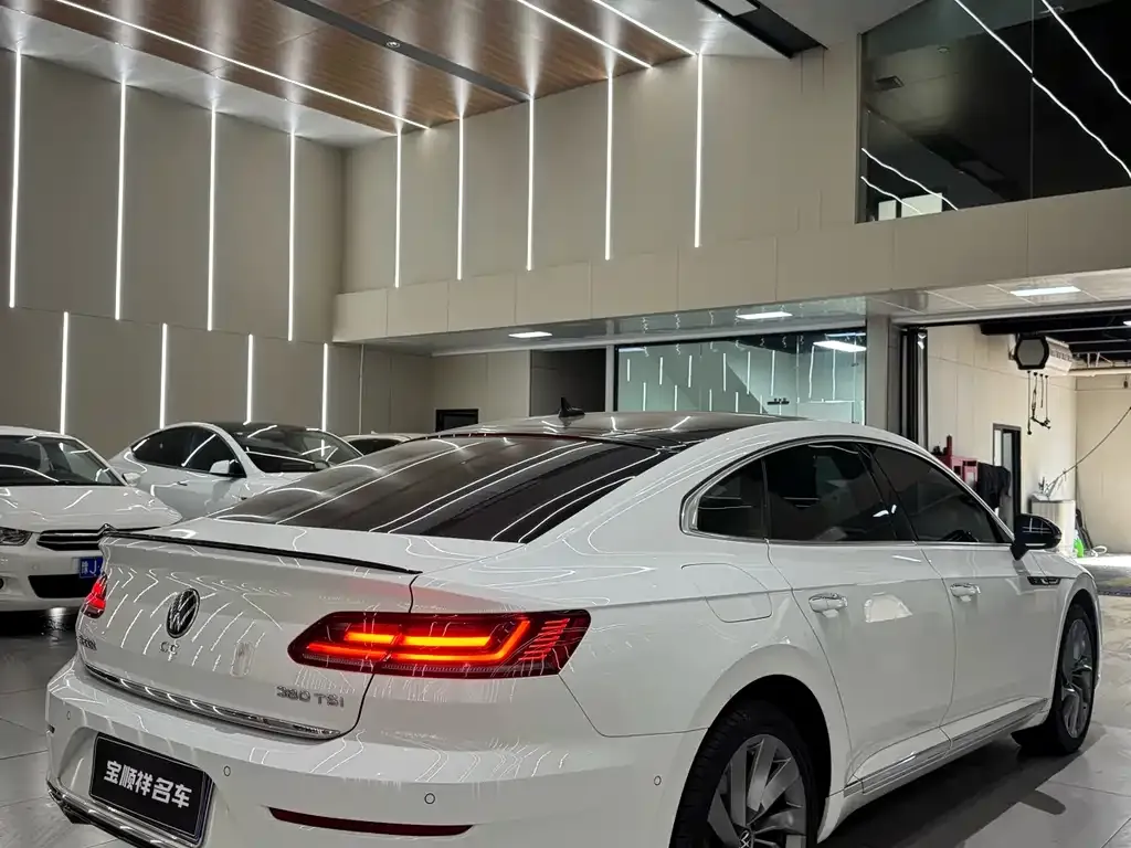 Volkswagen CC 2023 из CN, фото 5