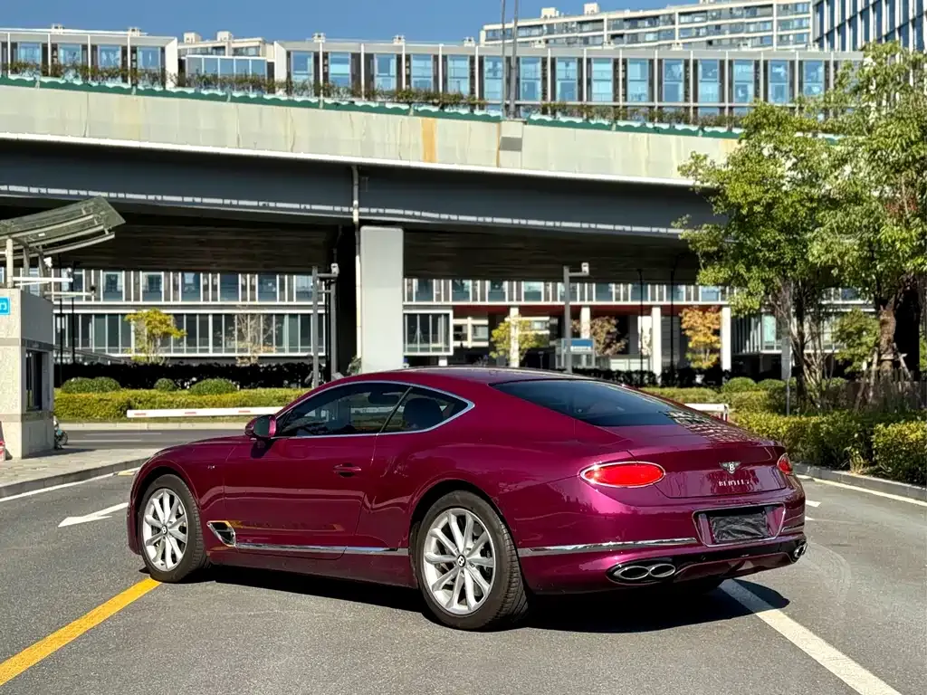 Bentley Continental 2021 из CN, фото 9