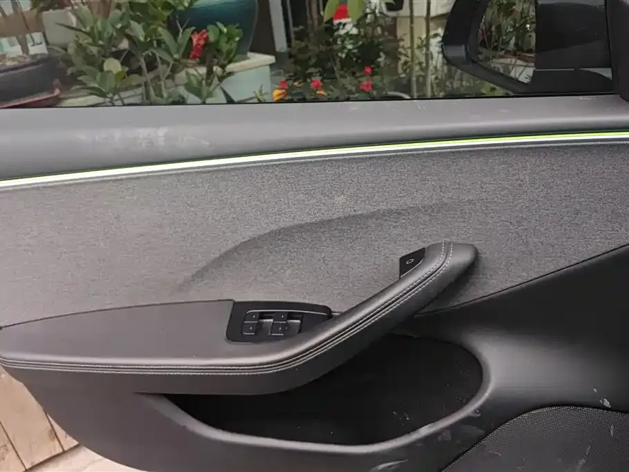 Tesla Model 3 2023 из CN, фото 2