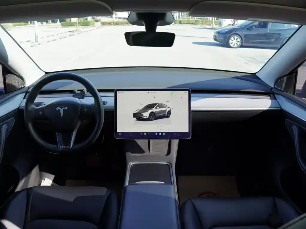 Tesla Model Y — фото 4