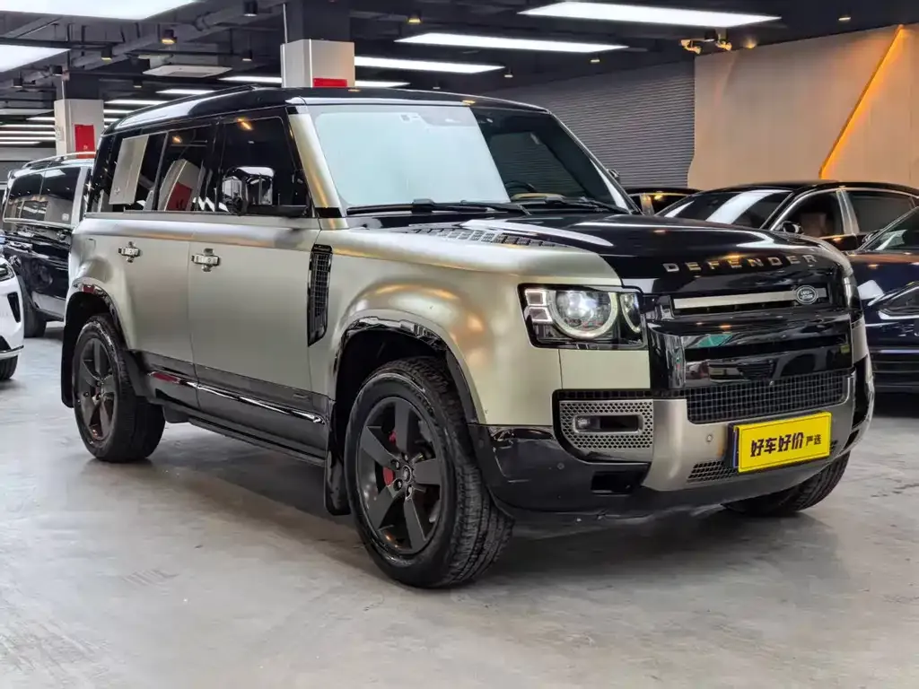 Land Rover Defender — фото 1