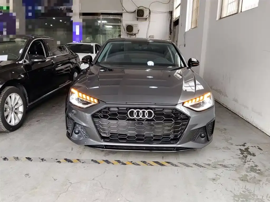 Audi A4L 2022 из CN, фото 6