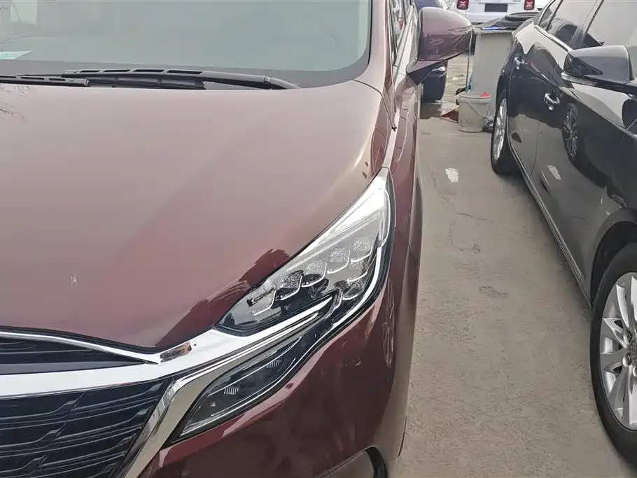 Buick GL8 2022 из CN, фото 2