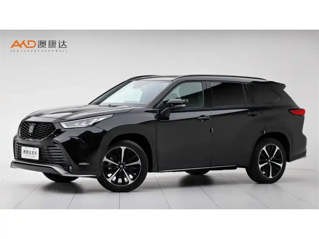 Toyota Crown Kluger 2023 из CN, фото 1