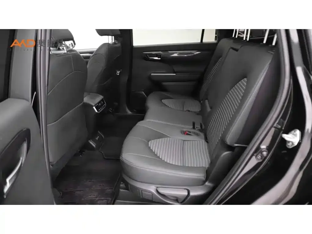 Toyota Crown Kluger 2023 из CN, фото 4
